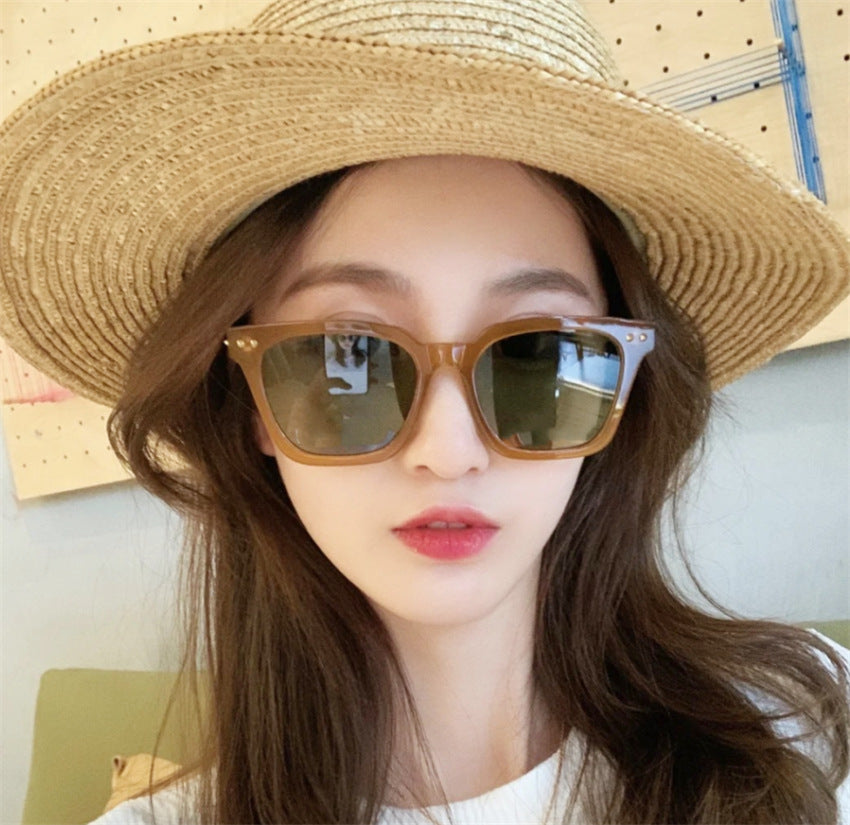 Small Frame Square Sunglasses — Women's Fashion UV Protection